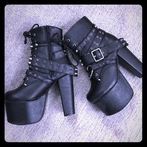 Demonia Booties